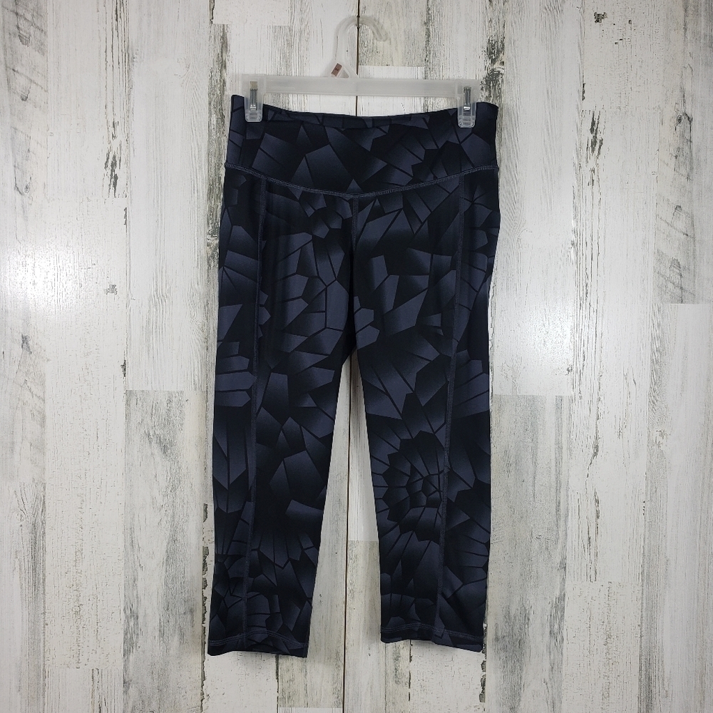 old navy active fitted black cropped capri leggings women's size medium